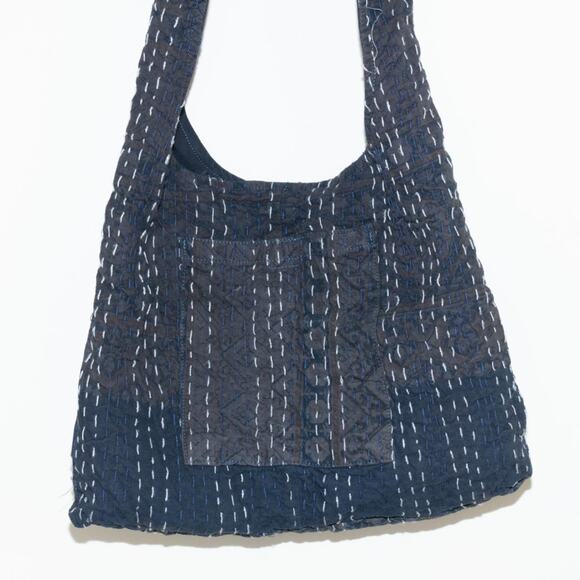 Upcycled denim carhartt hobo bag / shoulder bag - Picture 8 of 8